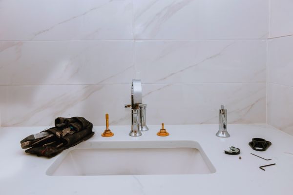 Cost of Porcelain Sink Installation in Lenoir City